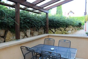 Terrace/patio - Pension Vanii (Rust)