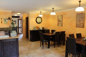 Breakfast area - Pension Vanii (Rust)