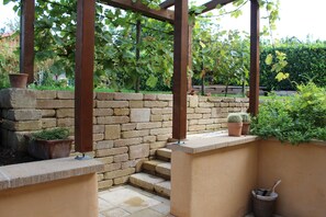 Terrace/patio - Pension Vanii (Rust)