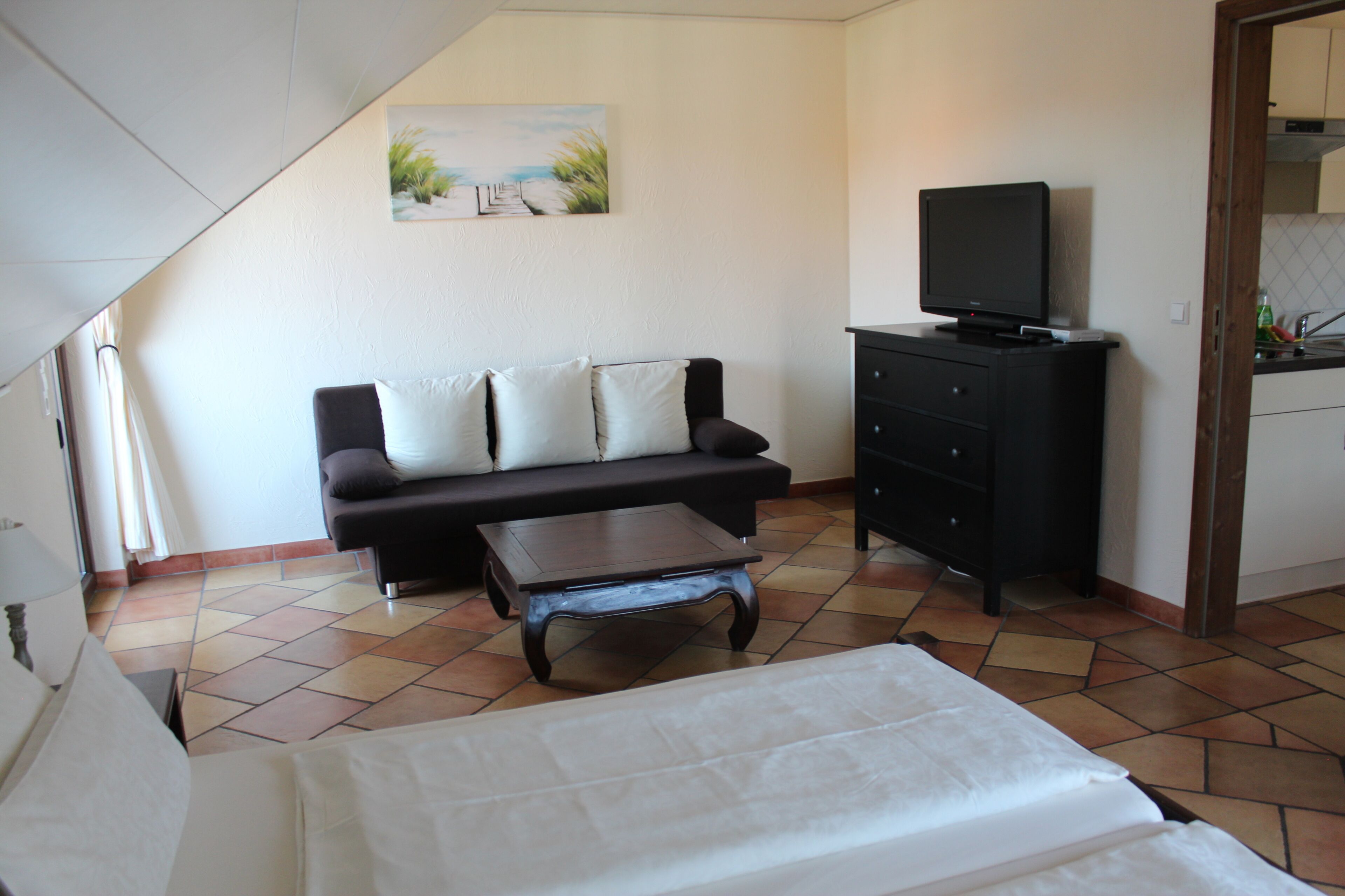 standard apartment, 2 bedrooms, balcony | 2 bedrooms, minibar, free wifi, bed sheets