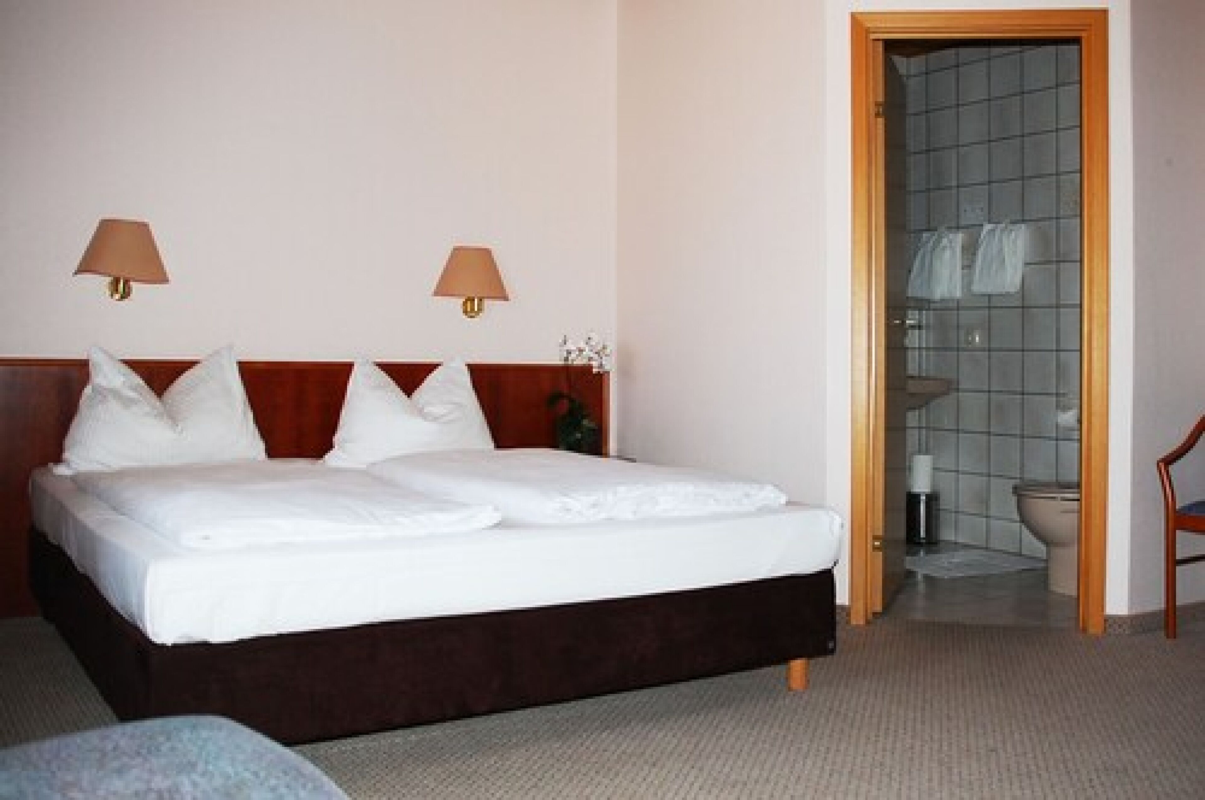 Desk, cots/infant beds, rollaway beds, free WiFi