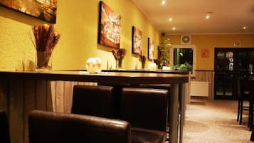 Bar (in der Unterkunft)