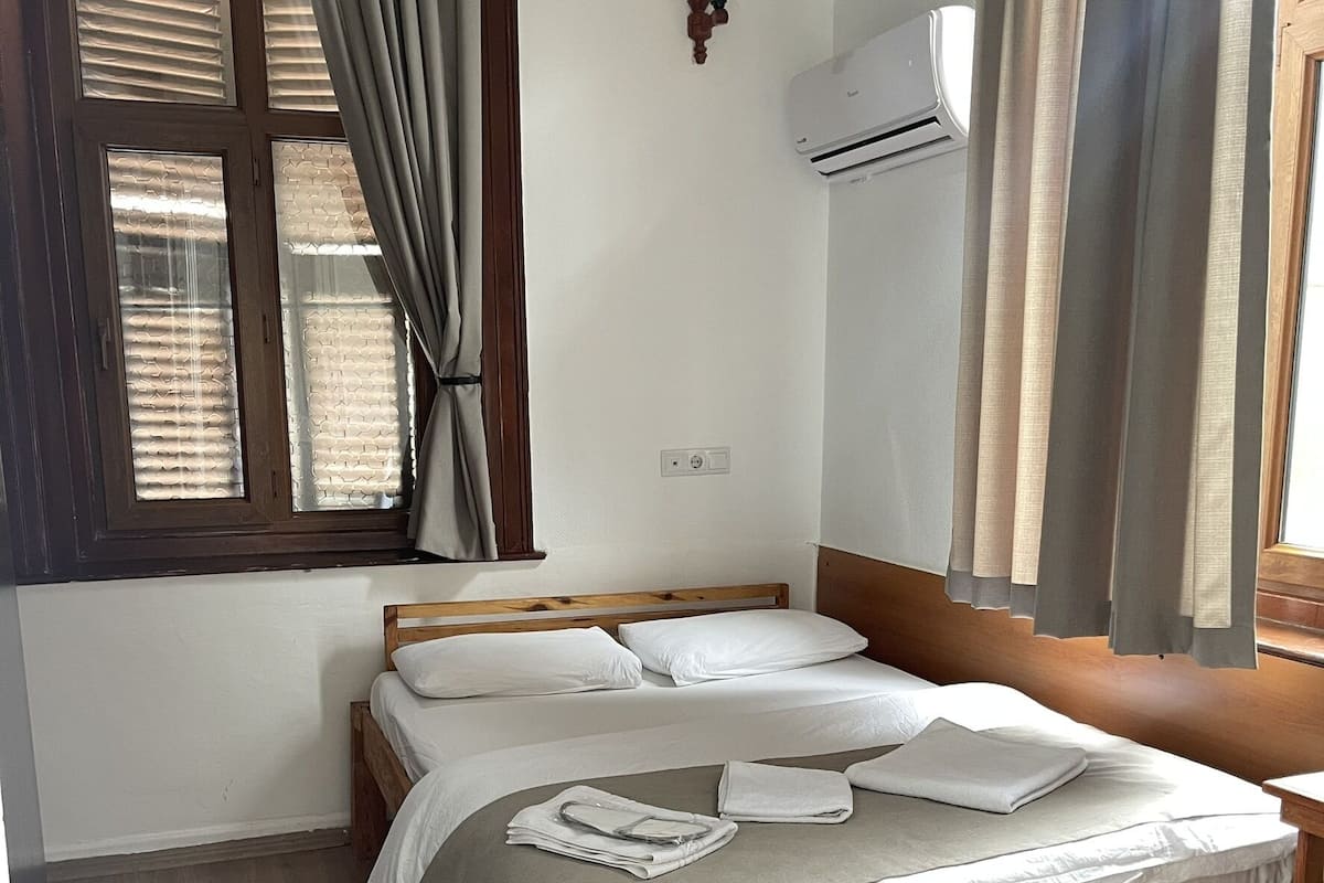 Standard Double Room, 1 Bedroom | Free WiFi