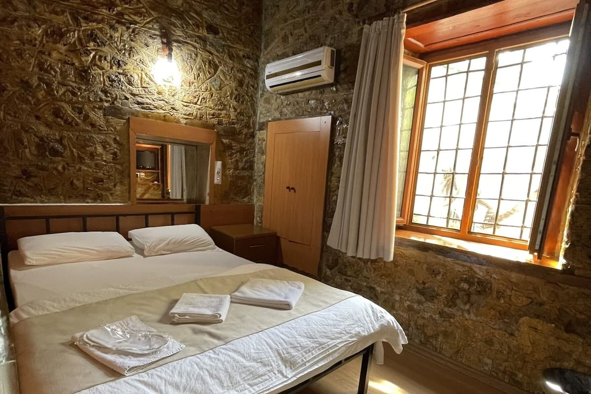Standard Single Room | Free WiFi