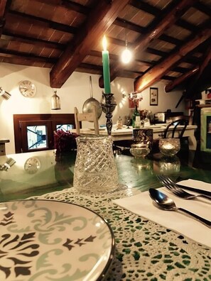 Free daily buffet breakfast  - Locanda San Tomaso (Treviso)