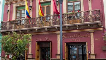 Fachada de la propiedad