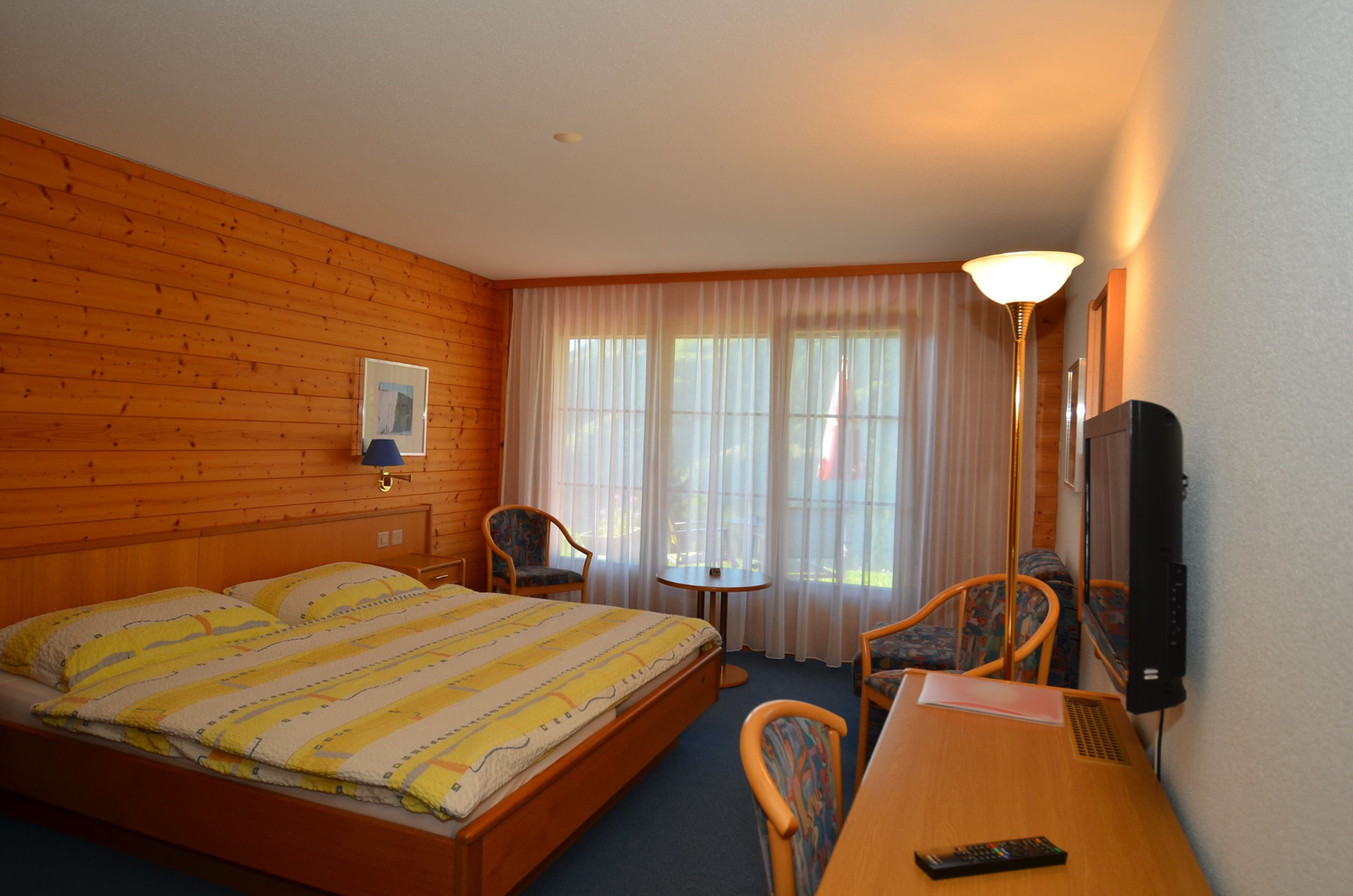 in-room safe, desk, soundproofing, free wifi