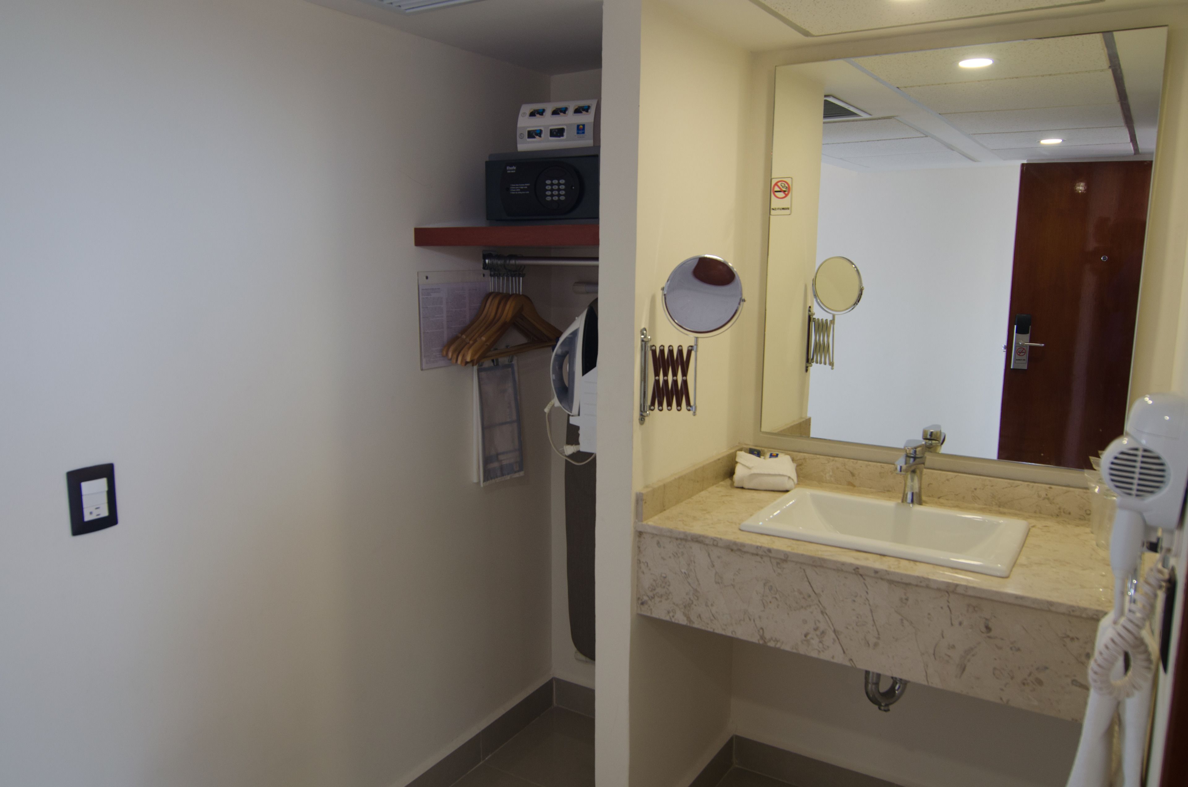 Photo - Hotel Hostal de Cortés