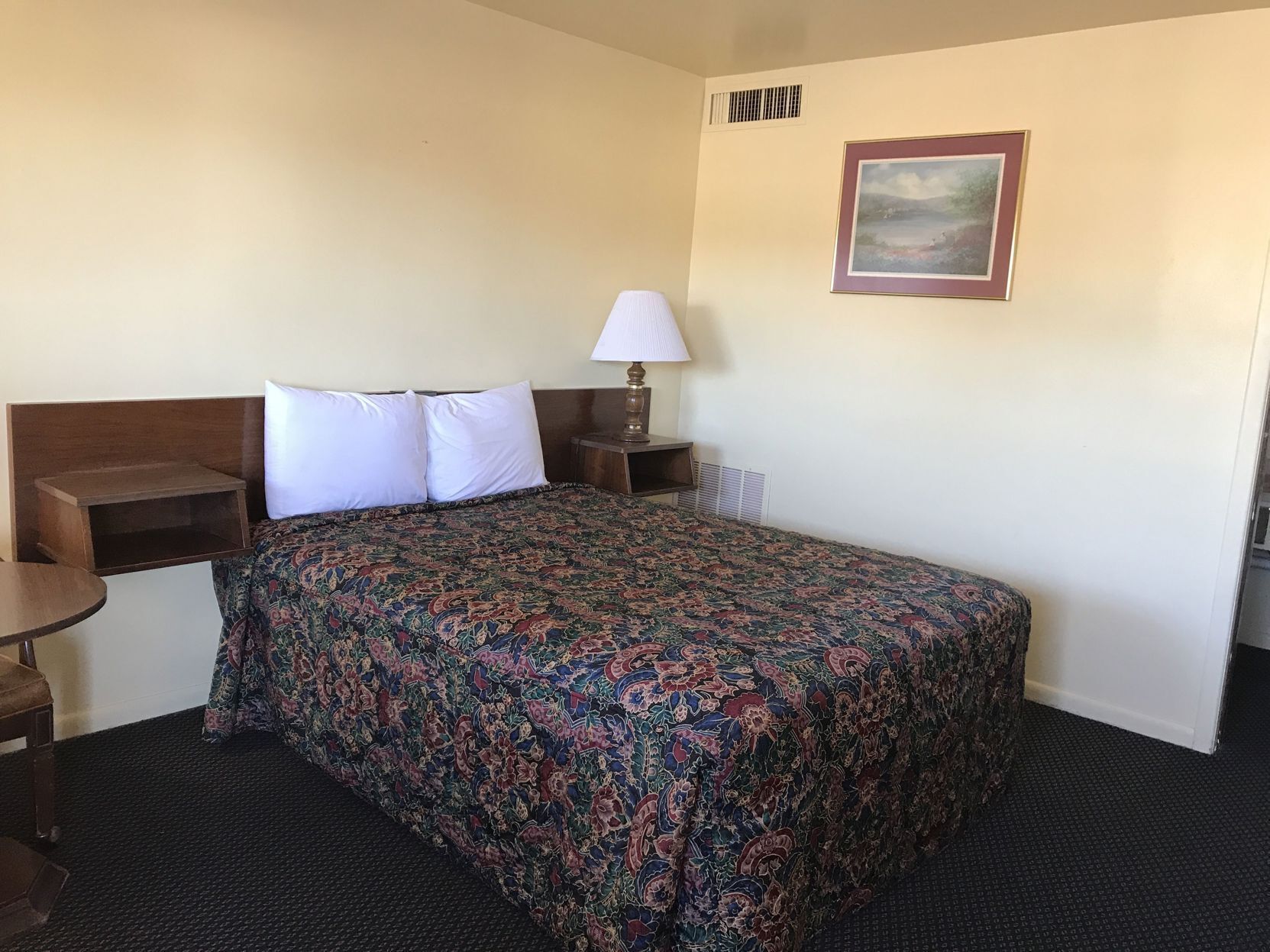 Iron/ironing board, free WiFi, bed sheets, alarm clocks