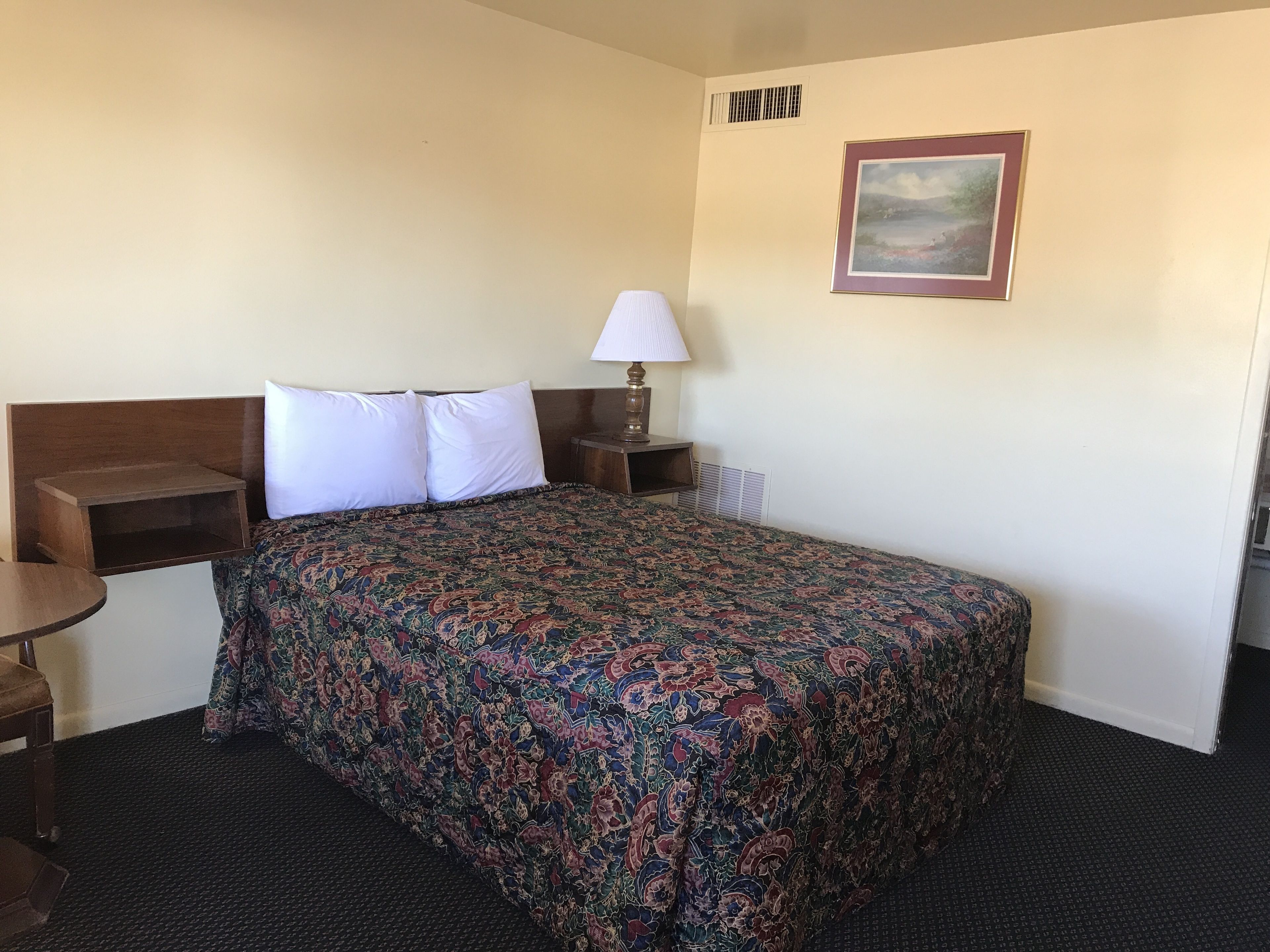 One queen bed non smoking | Iron/ironing board, free WiFi, bed sheets, alarm clocks