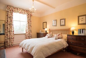 Double Room | Egyptian cotton sheets, premium bedding, individually decorated - Church House Kington (Kington)