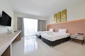 Deluxe Room, Pool View | Minibar, desk, free WiFi, bed sheets - BS RESIDENCE Suvarnabhumi (Bangkok)