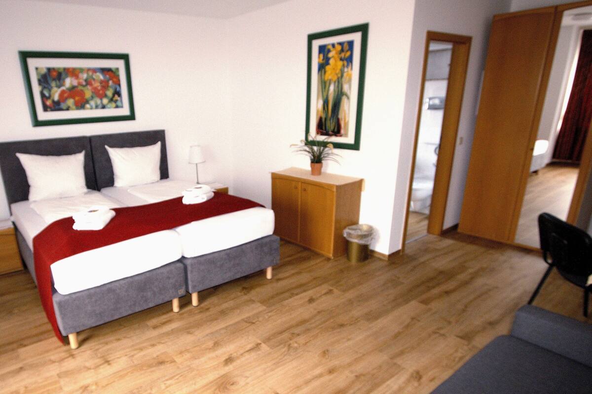 Comfort Double or Twin Room, 1 Bedroom | In-room safe, desk, laptop workspace, blackout curtains