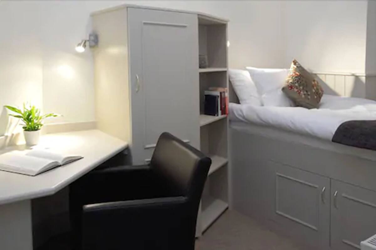 Habitación individual | 1 habitación, ropa de cama de alta calidad, escritorio y wifi gratis 