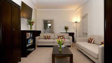 1 habitación, ropa de cama de alta calidad, escritorio y wifi gratis