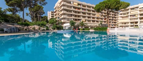 Piscina externa sazonal