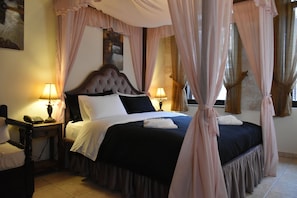 Double Room, 1 Queen Bed | Minibar, desk, laptop workspace, free WiFi - Odos Oneiron Boutique Hotel (Chania)