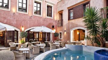 Ilmainen päivittäinen buffetaamiainen