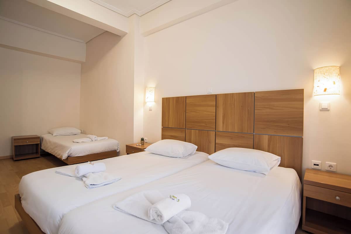 triple room | premium bedding, in-room safe, blackout curtains, soundproofing
