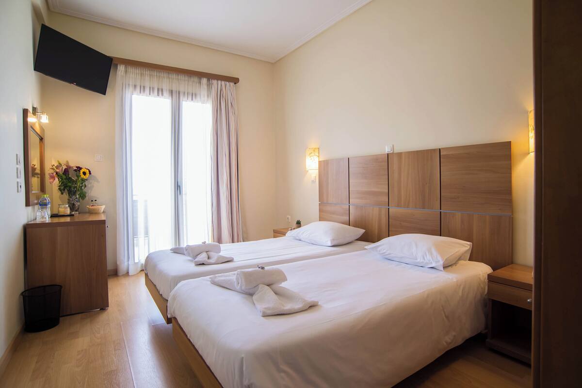 premium bedding, in-room safe, blackout curtains, soundproofing