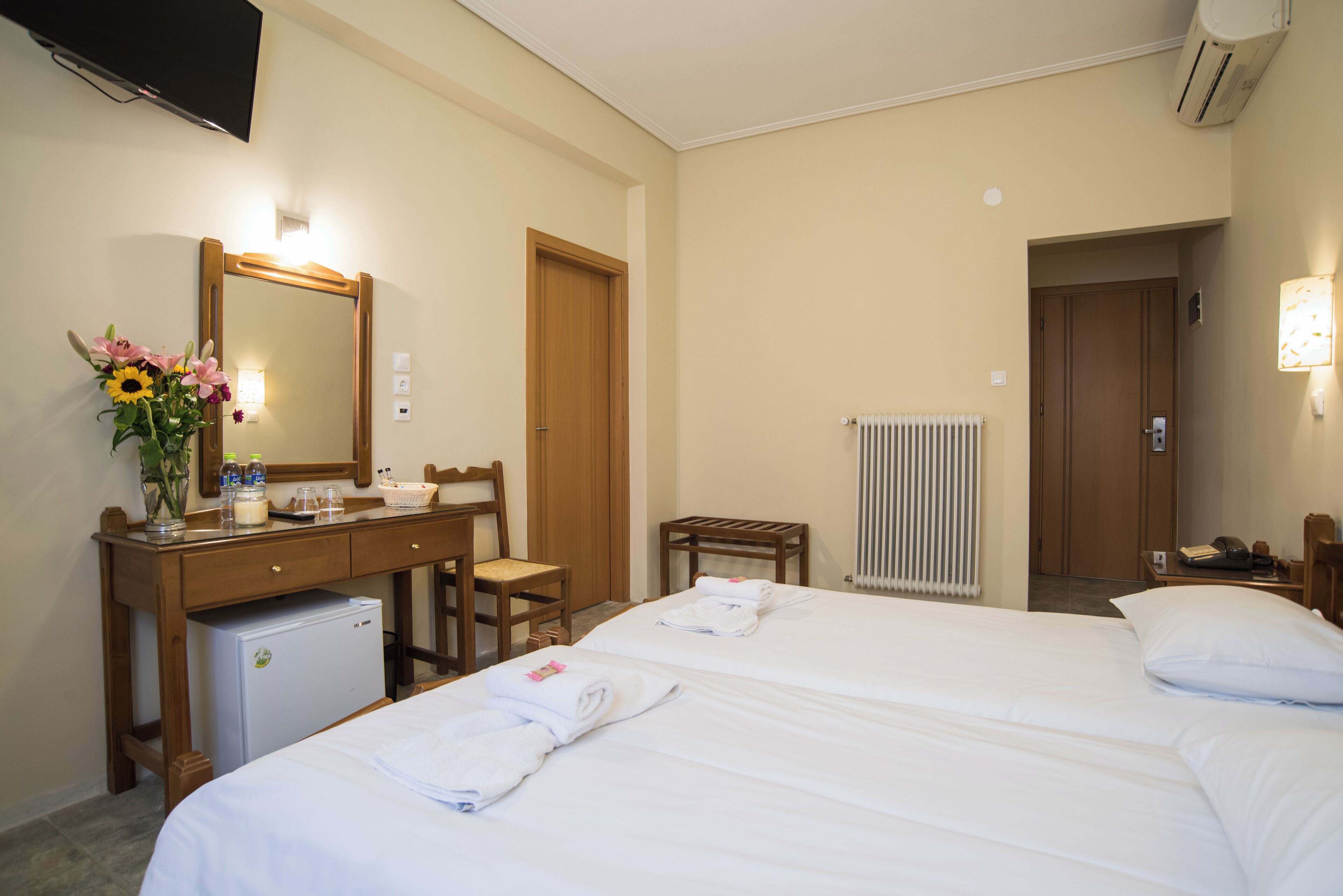 double room | premium bedding, in-room safe, blackout curtains, soundproofing