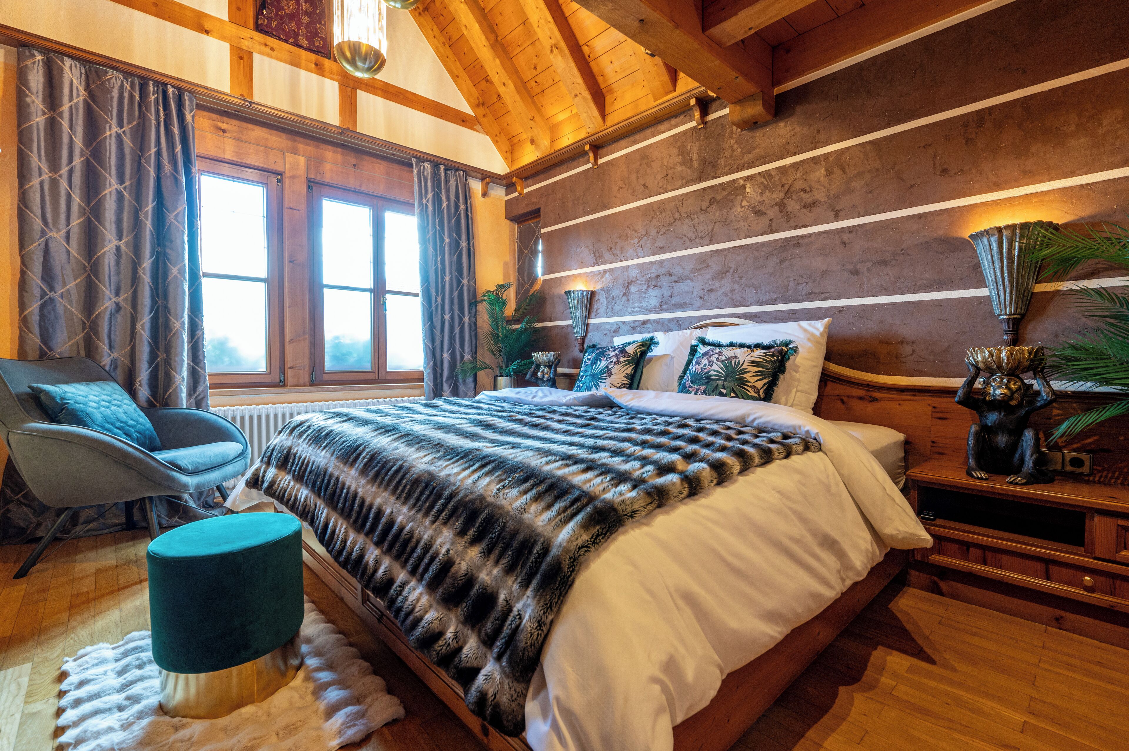 Chalet Kitzbuehel - Grand Lodge | Hochwertige Bettwaren, Zimmersafe, Schreibtisch