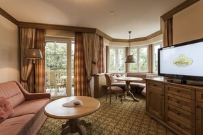 Hochwertige Bettwaren, Zimmersafe, Schreibtisch