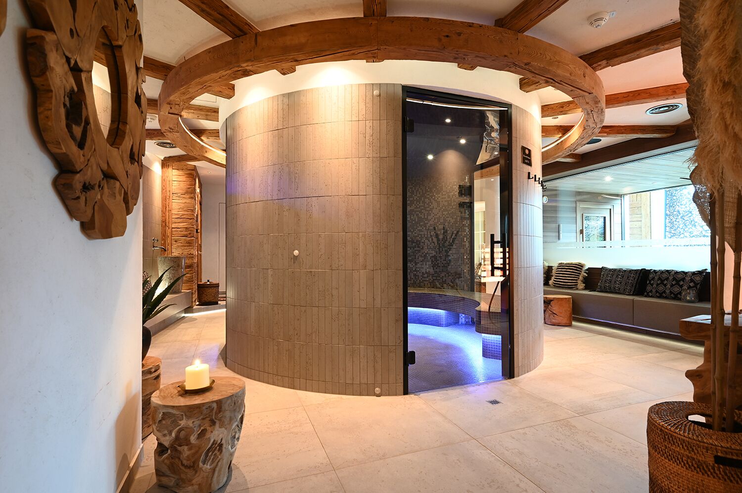 Couples treatment rooms, body treatments, hot stone massages