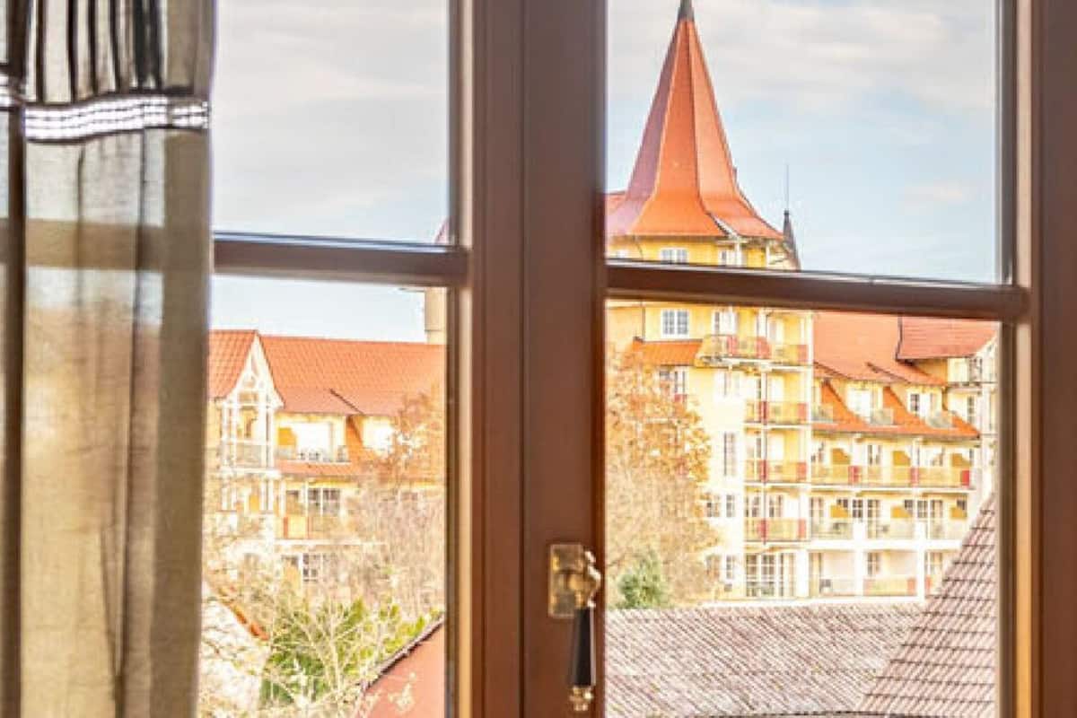 1 bedroom, premium bedding, in-room safe, desk