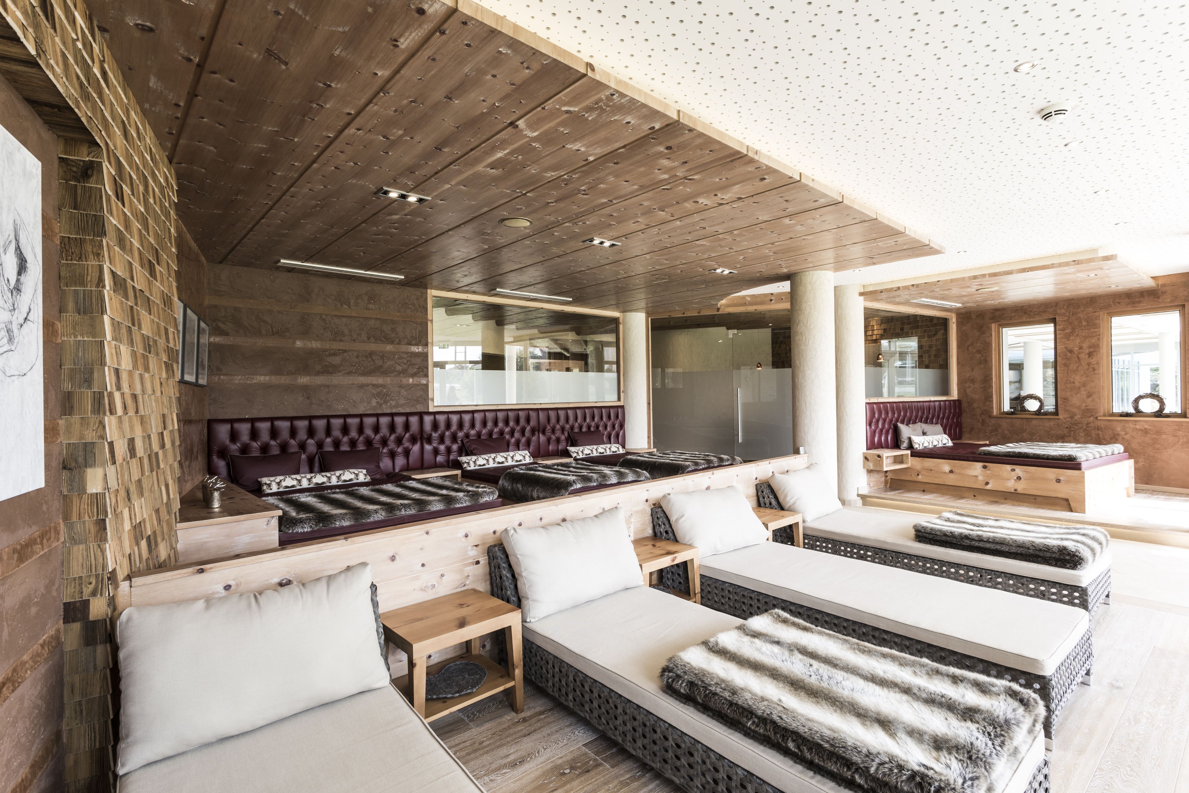 couples treatment room(s), body treatments, hot stone massages