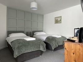 Double or Twin Room, Ensuite