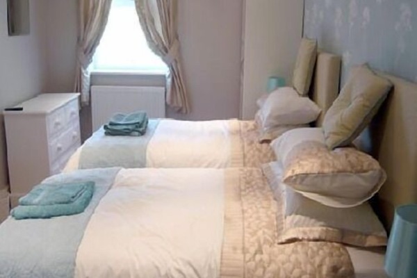 Twin Room, Ensuite