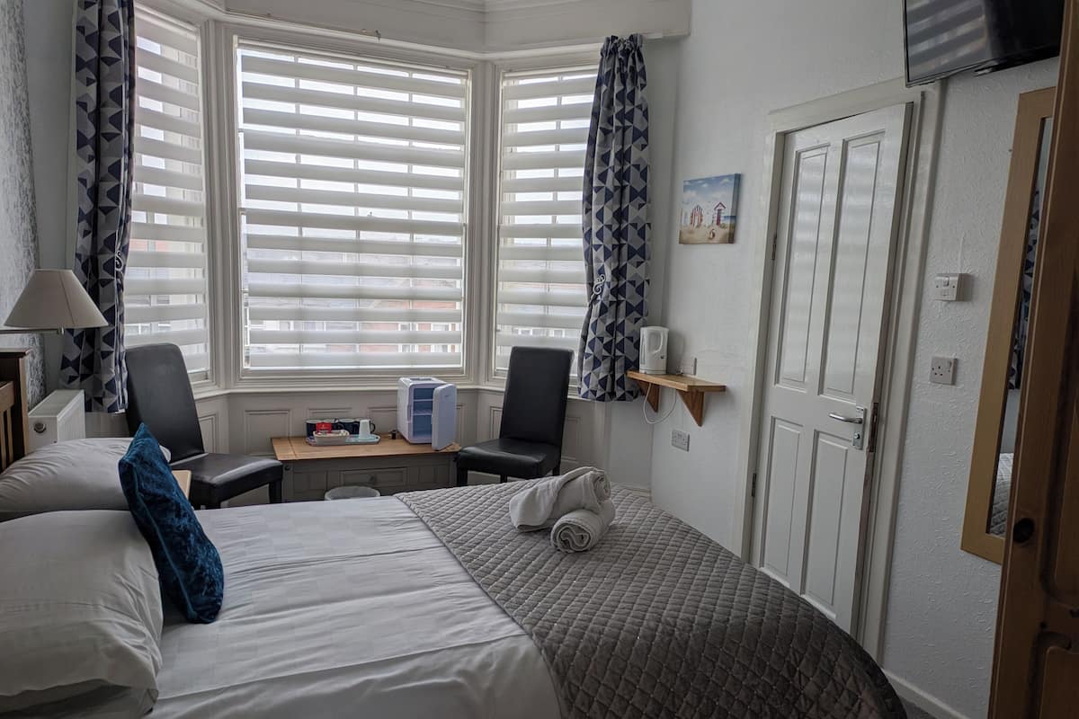 Family Room, Ensuite (2 adults + 1 child) | Free WiFi, bed sheets