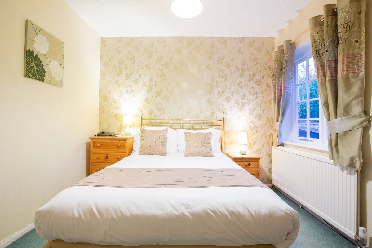 Standard Double Room, 1 Double Bed | Individually decorated, individually furnished, desk, free WiFi