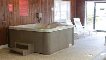 Indoor spa tub