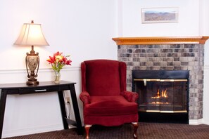 入住/退房自助服务终端