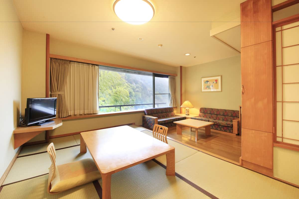 1 bedroom, down duvets, in-room safe, free WiFi