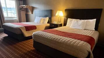 Habitación doble, 2 camas Queen size, para no fumadores | Escritorio, cortinas blackout, cunas gratuitas y wifi gratis