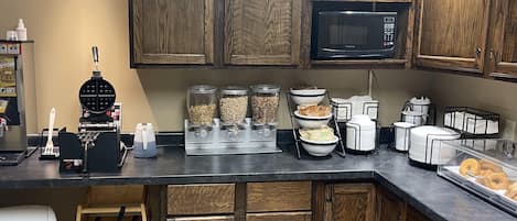 Petit déjeuner continental compris tous les jours