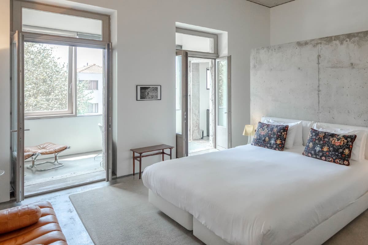 Suite Luxo AT | 2 bedrooms, premium bedding, minibar, in-room safe