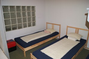 Apartment for 5 people, Kitchen | Individually decorated, individually furnished, blackout curtains