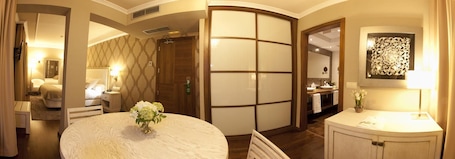 Junior-Suite | Wohnzimmer | Fernseher