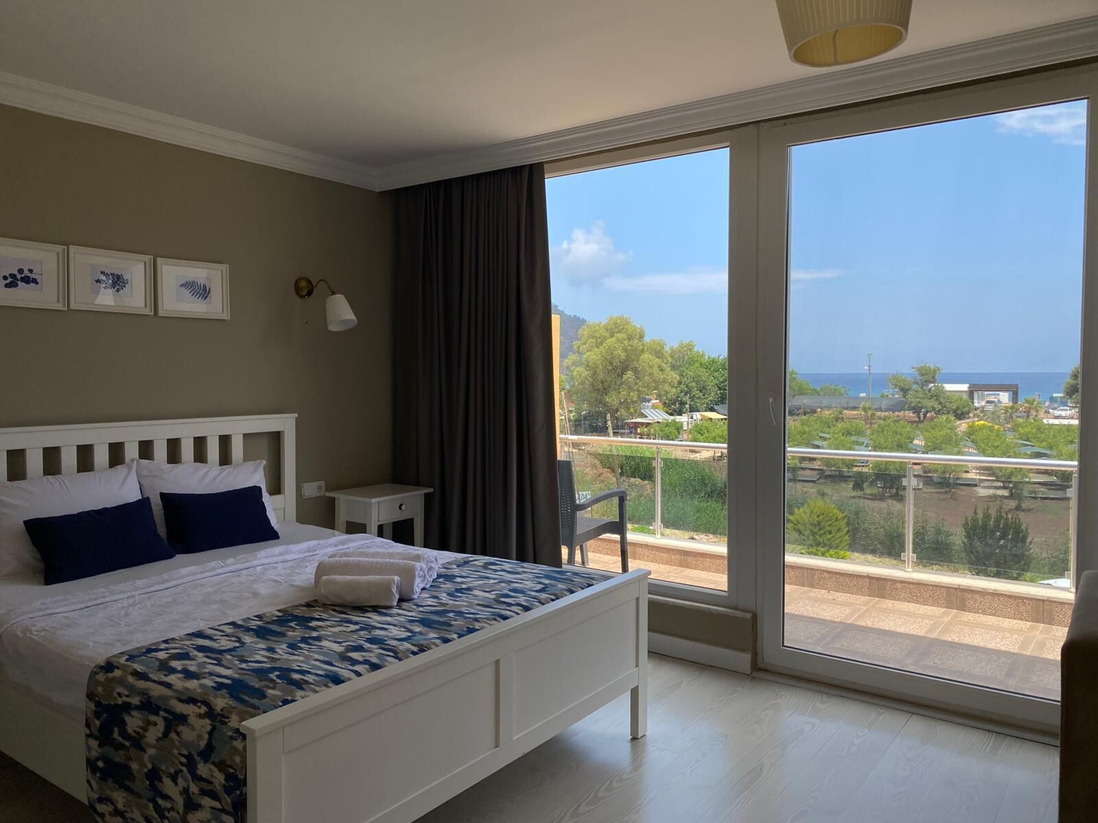 Camera Deluxe | Una scrivania, postazione laptop, insonorizzazione, Wi-Fi gratuito