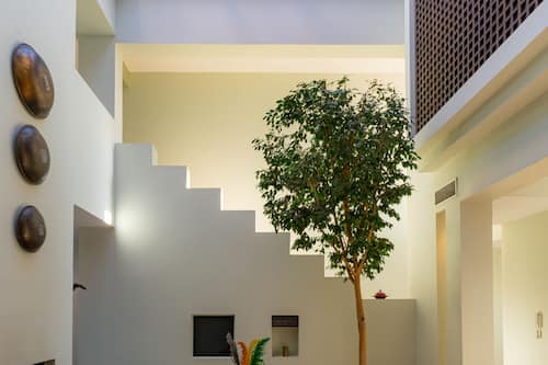 Villa Deluxe, 3 chambres, vue jardin | Coin séjour | Télévision LCD de 40 pouces avec chaînes par satellite, cheminée