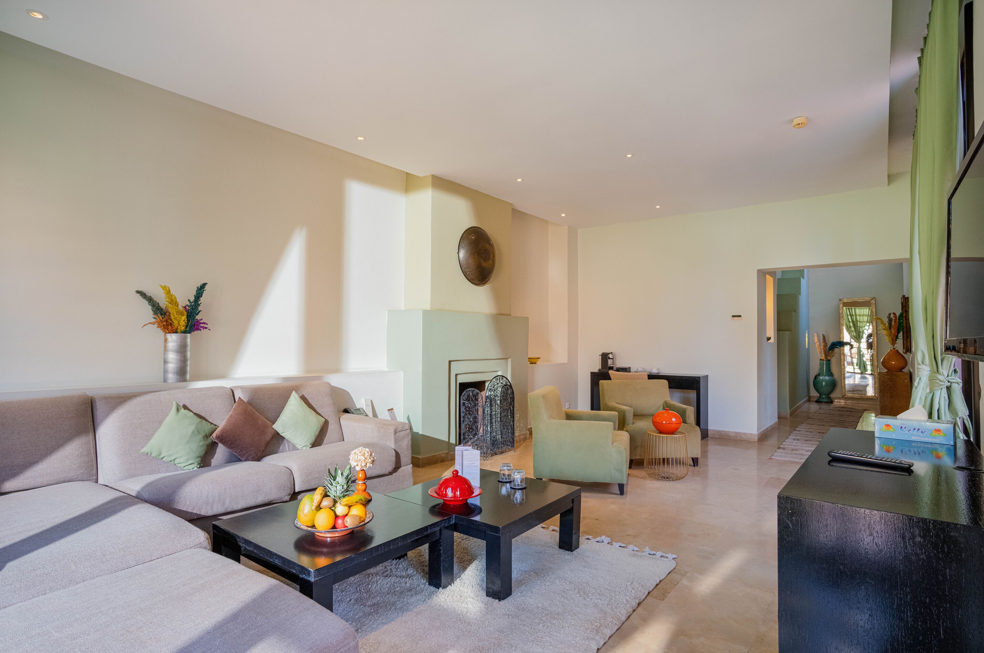 40-inch lcd tv with satellite channels, fireplace