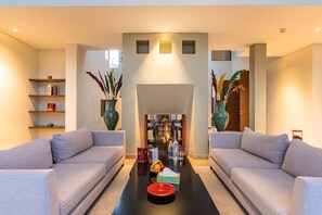 Deluxe Villa, 4 Bedrooms | Living area | 40-inch LCD TV with satellite channels, fireplace - Al Maaden VillaHotel & Spa (Marrakech)