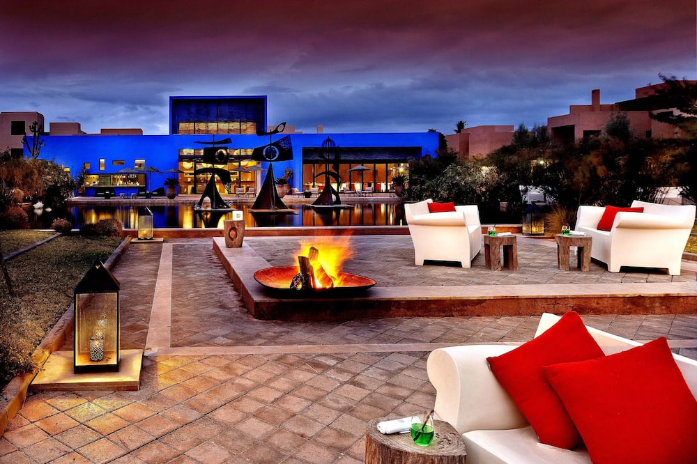Al Maaden VillaHotel & Spa
