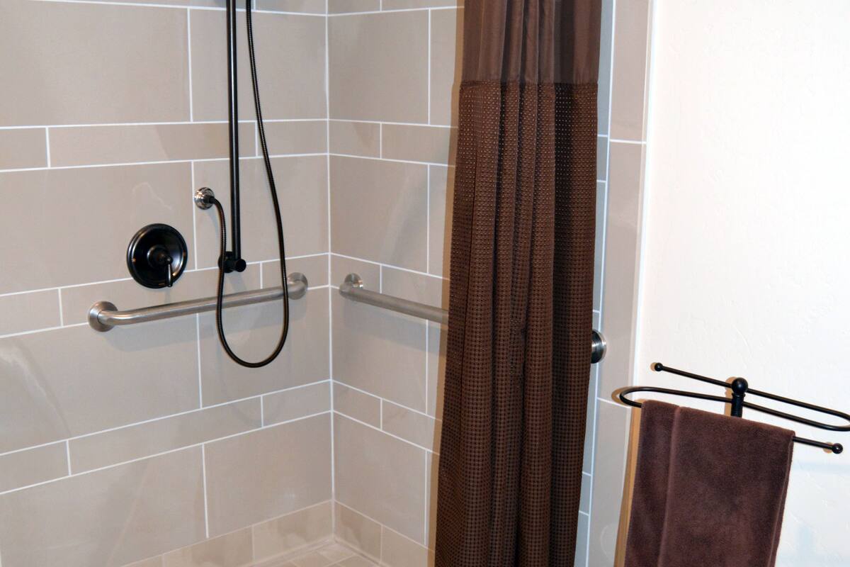 premium suite, 2 bedrooms, balcony, lakeside | bathroom shower
