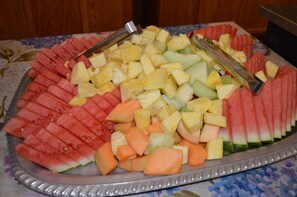 Tägliches inbegriffenes Frühstücksbuffet
