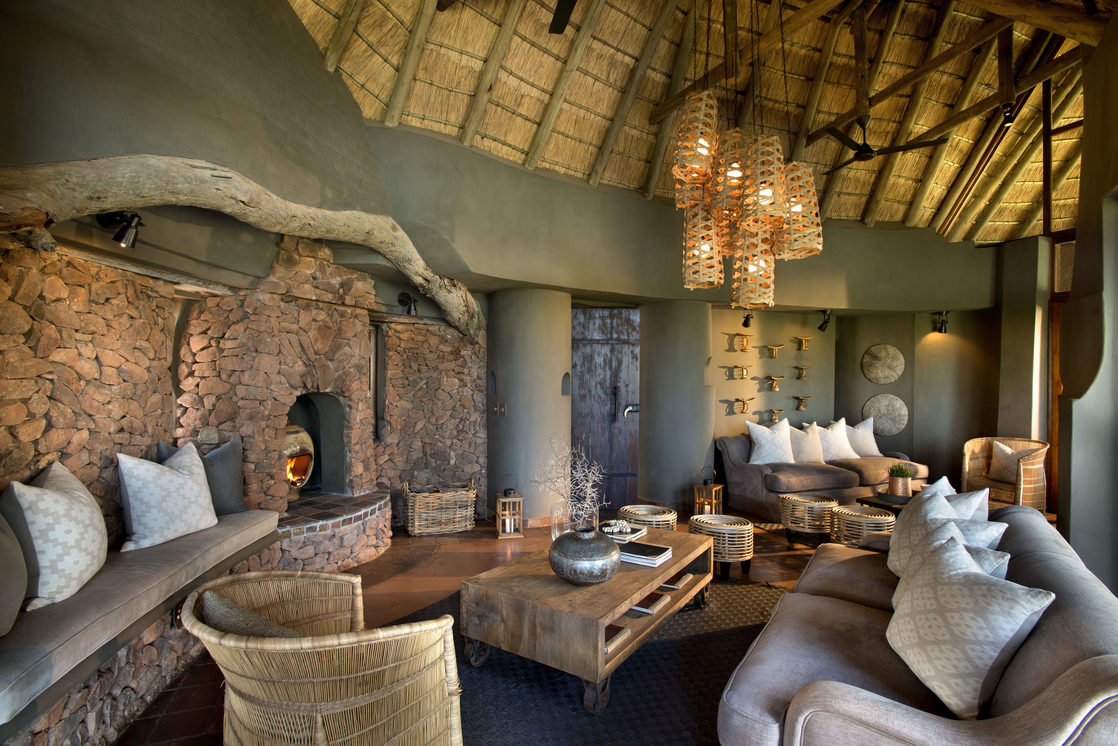 Bar lounge